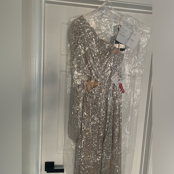 Mac Duggal One Shoulder Silver Sequin Gown 26730 - Picture 8 of 13